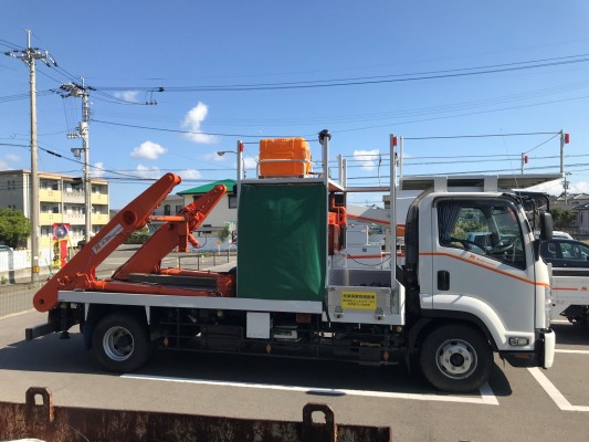 ケーブル工事車